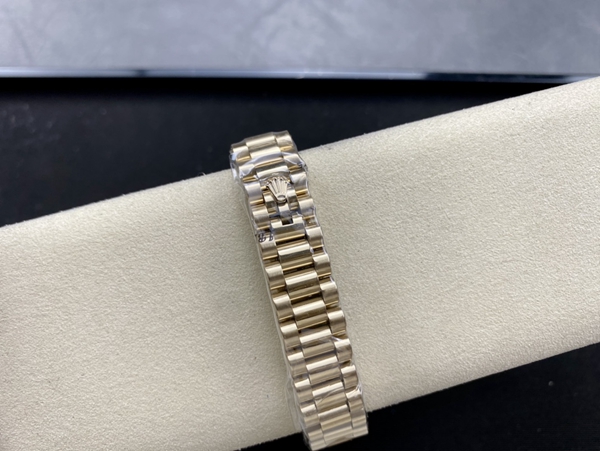 激安ロレックス着用イメージ